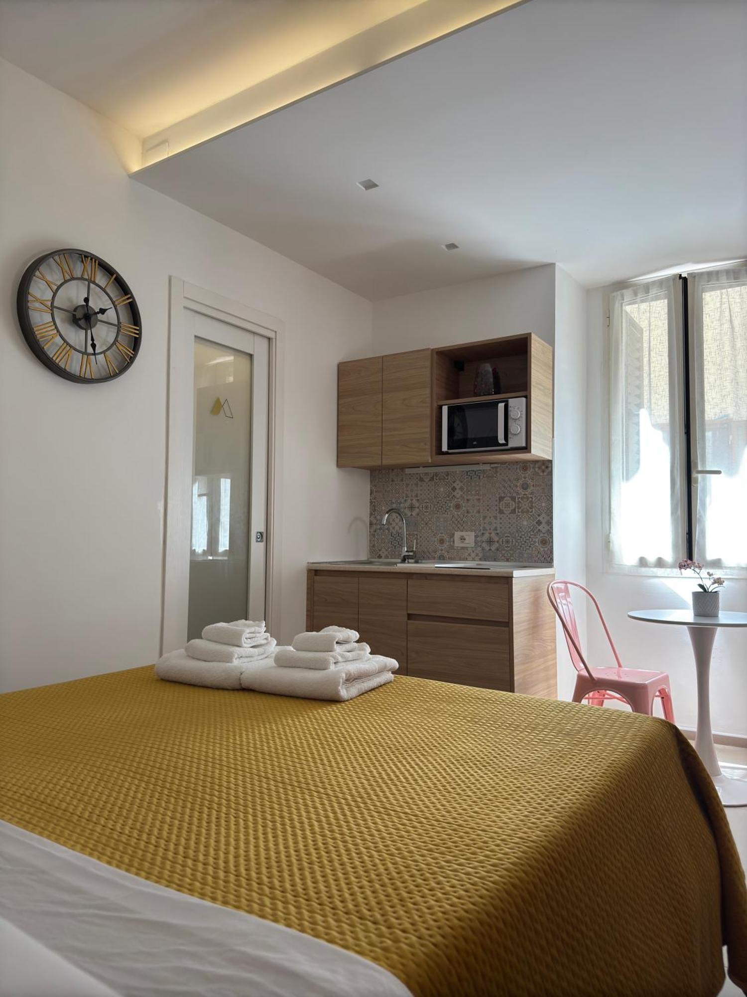 More Apartments Il Ferrarese 바리 외부 사진